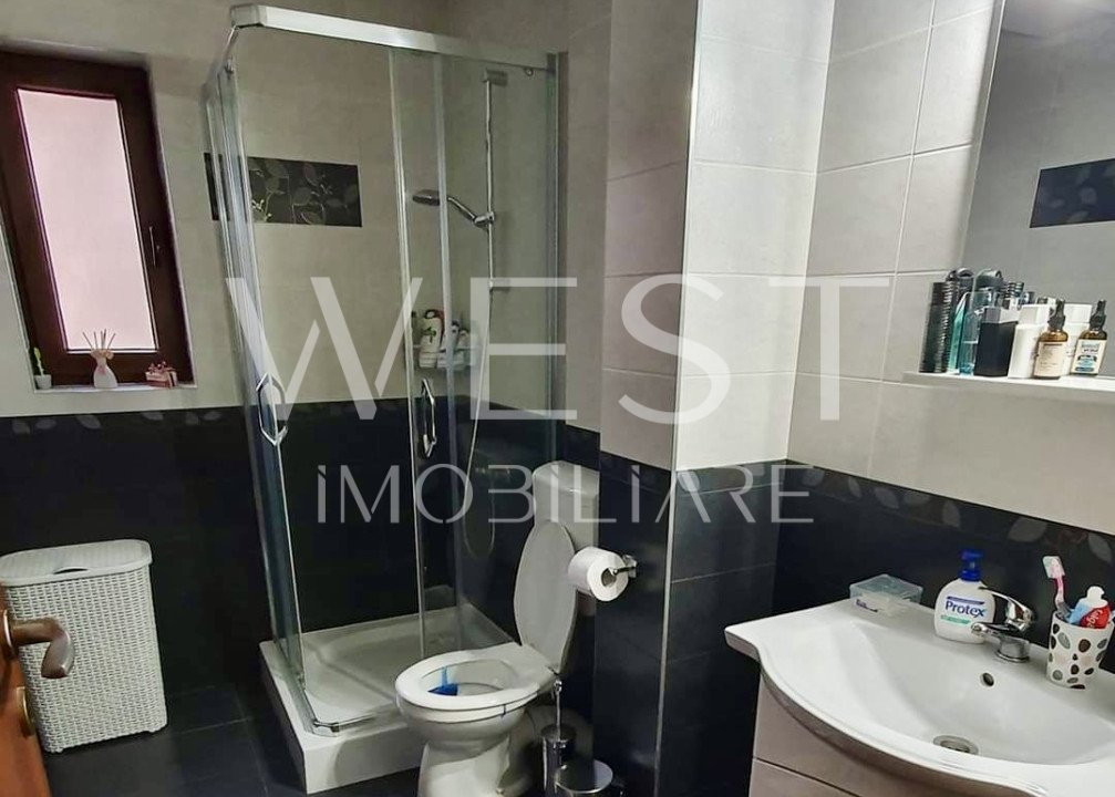 Apartament cu 3 camere, 67mp! 2 Balcoane! Parcare! Str. Stejarului!
