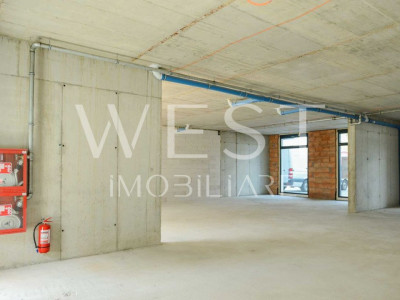 Spatiu com. Zona Park Lake | 211mp | 8 Parcari | Vizibilitate Maximă