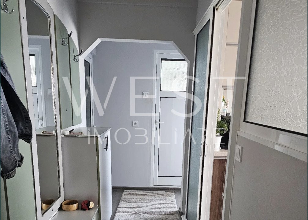 Apartament cu 2 camere, la cheie! DECOMANDAT! Boxa! Cart. Intre Lacuri