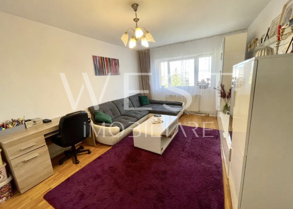 Apartament cu 3 camere, DECOMANDAT! La cheie! Boxa! Gheorghe Dima!