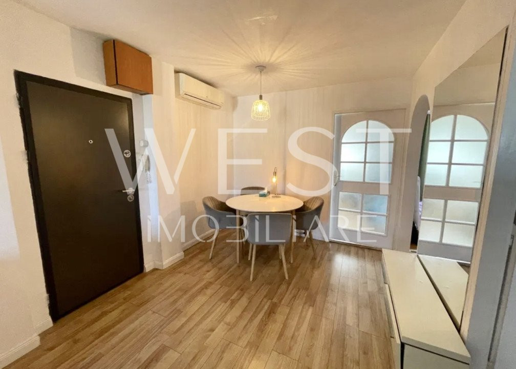 Apartament cu 3 camere, DECOMANDAT! La cheie! Boxa! Gheorghe Dima!