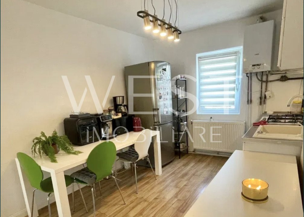 Apartament cu 3 camere, DECOMANDAT! La cheie! Boxa! Gheorghe Dima!