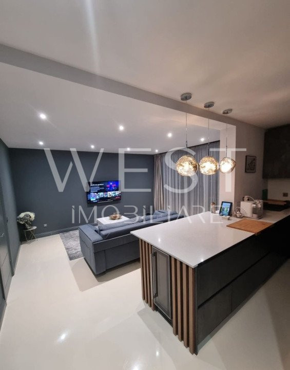 Apartament superfinisat si utilat ! 2 boxe subsol + 2 parcari! Teilor!