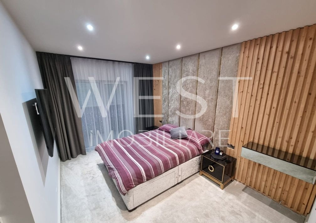Apartament superfinisat si utilat ! 2 boxe subsol + 2 parcari! Teilor!