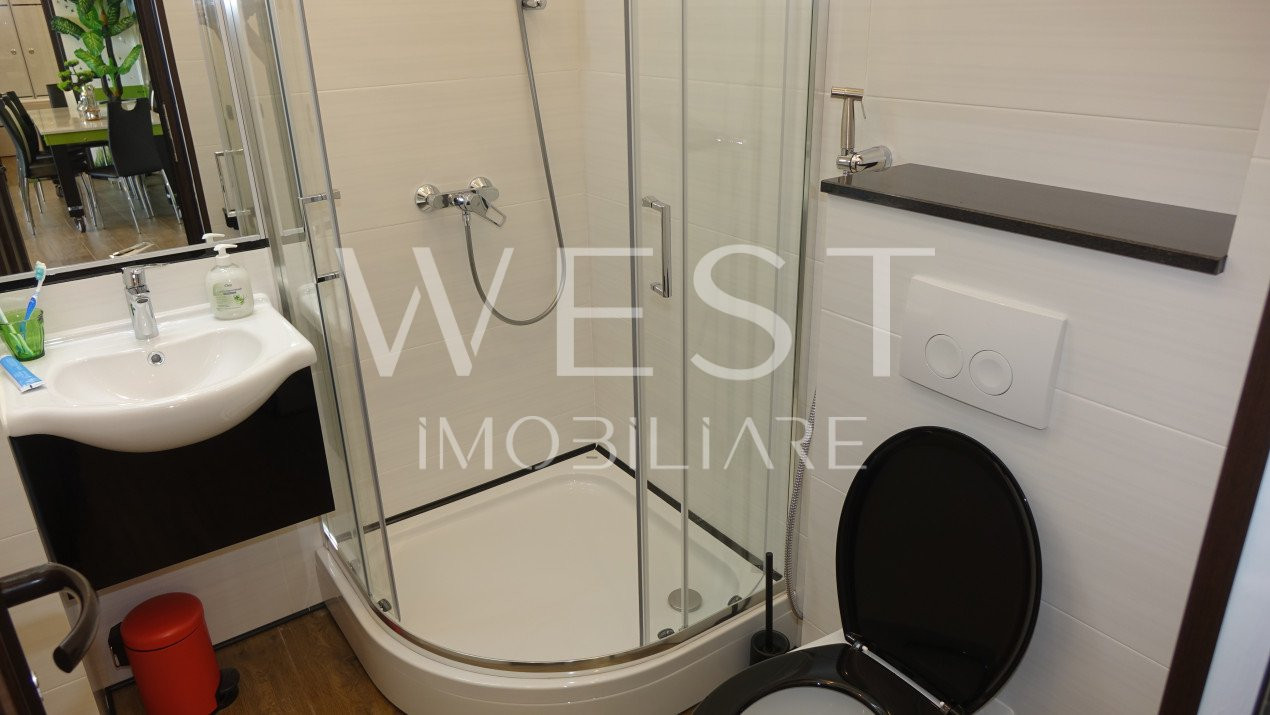 Penthouse 3 camere 2 bai | 78mp | Parcare | Panoramic View Vivo | 