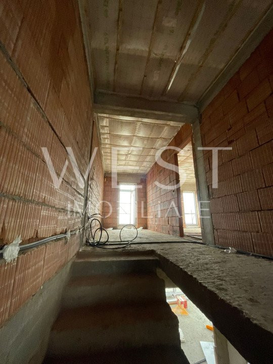 Duplex 4camere! 160mp! Semifinisat! Sannicoara!