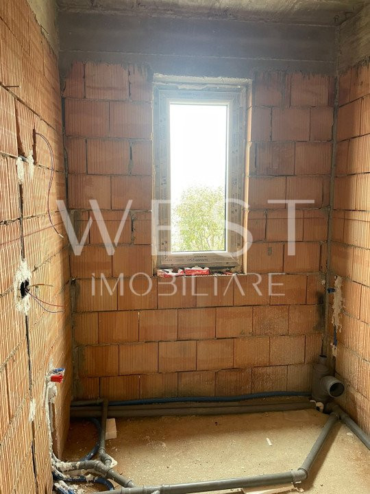 Duplex 4camere! 160mp! Semifinisat! Sannicoara!