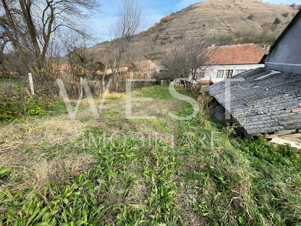 Casa 3camere! 1398mp teren! Toate utilitatile! zona Tauti!