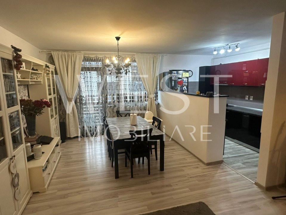 Apartament MODERN cu 4 camere/2 bai!Parcare! Zona Sub Cetate Floresti! 
