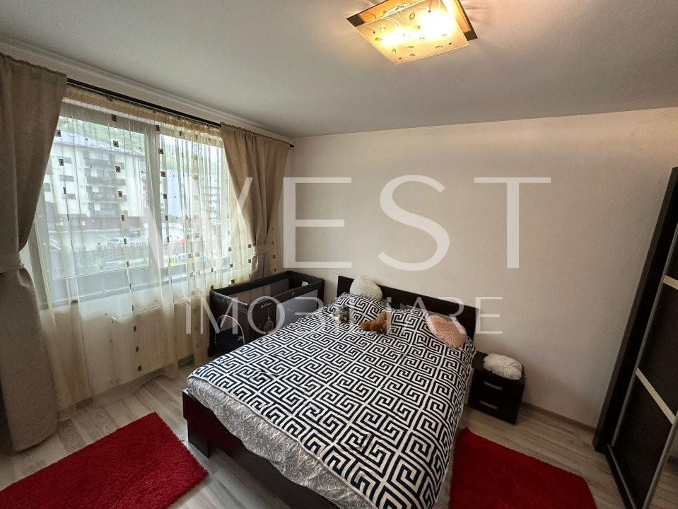 Apartament MODERN cu 4 camere/2 bai!Parcare! Zona Sub Cetate Floresti! 