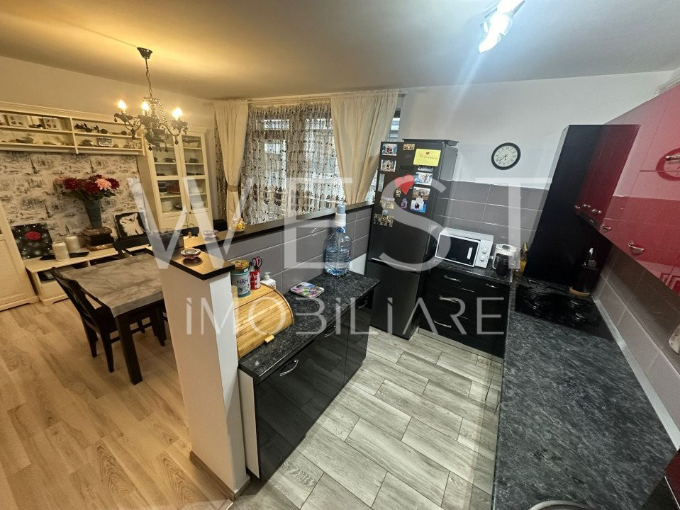 Apartament MODERN cu 4 camere/2 bai!Parcare! Zona Sub Cetate Floresti! 