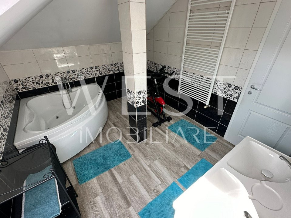 Apartament MODERN cu 4 camere/2 bai!Parcare! Zona Sub Cetate Floresti! 