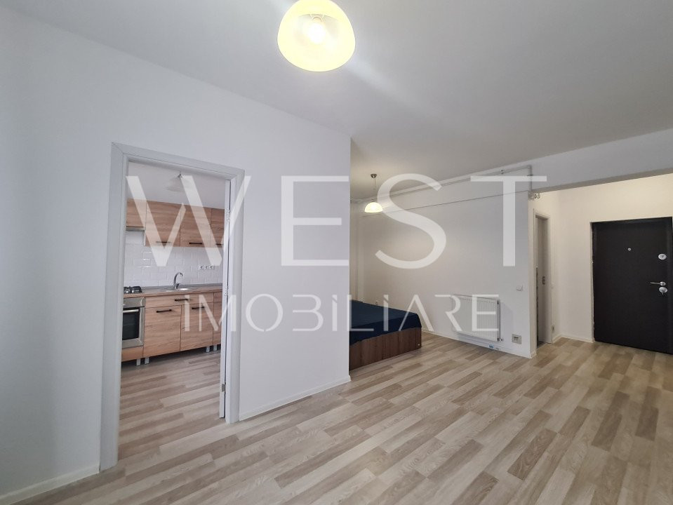 Apartament 1 camera/nisa de dormit!Balcon deschis!La cheie!Zona Terra
