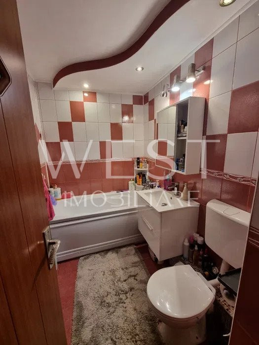 Apartament 3 camere! Utilat/Mobilat! cart. Intre Lacuri!