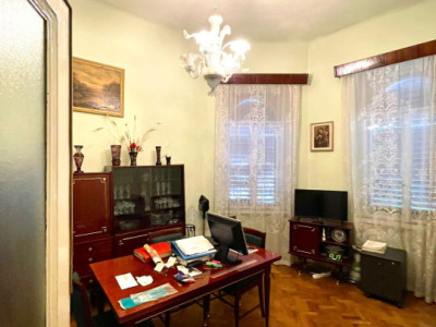Casa 3 camere! Individuala! 107mp! Ultracentral! Zona Piata Unirii!