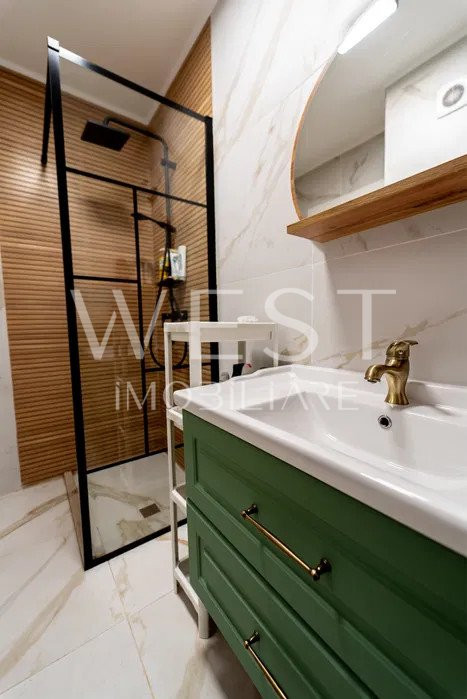 Oportunitate! Penthouse Central! 85mp! 3camere! Parcare! zona Decebal!