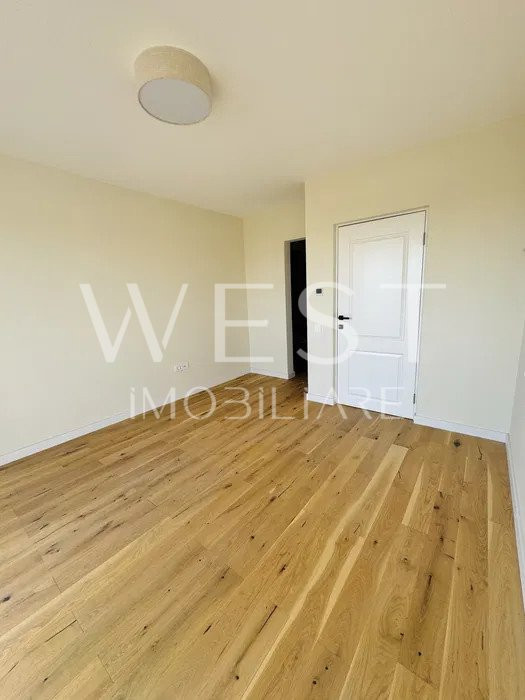 Penthouse 3camere! 90mp! 2Balcoane! Parcare! zona Soporului!