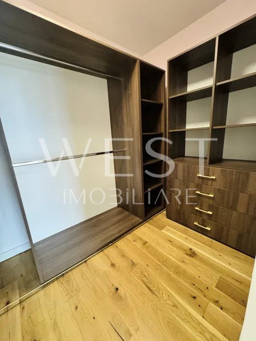 Penthouse 3camere! 90mp! 2Balcoane! Parcare! zona Soporului!