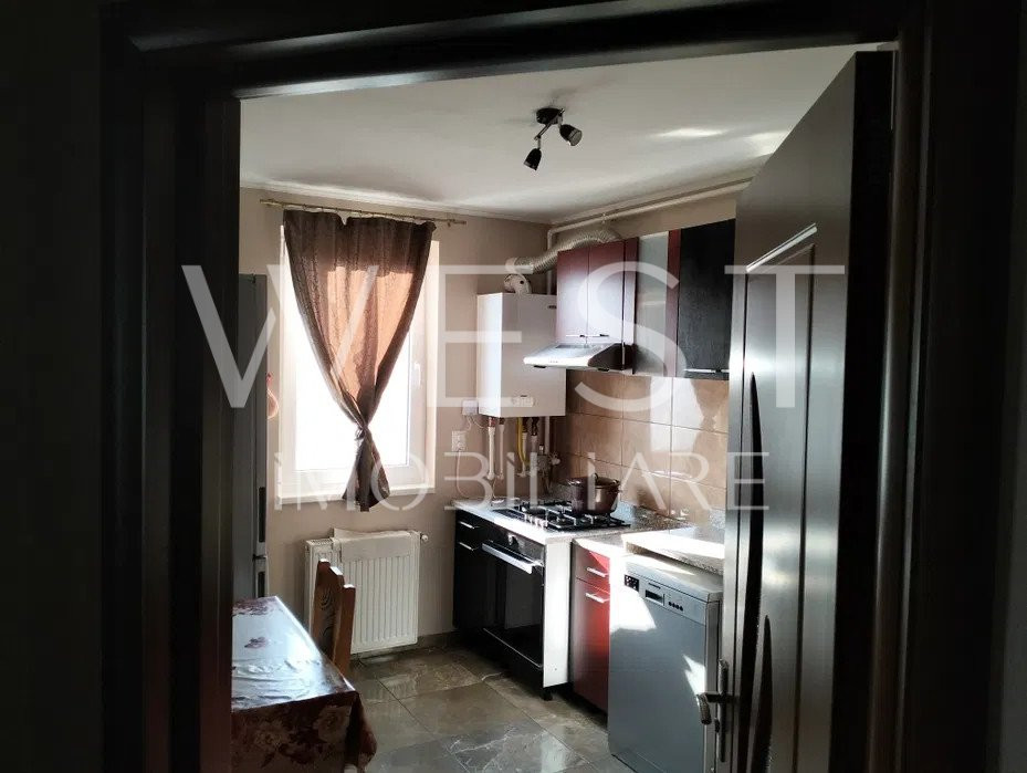 Apartament 3 camere decomandat / 73mp / zona Roka Center/ Parcare