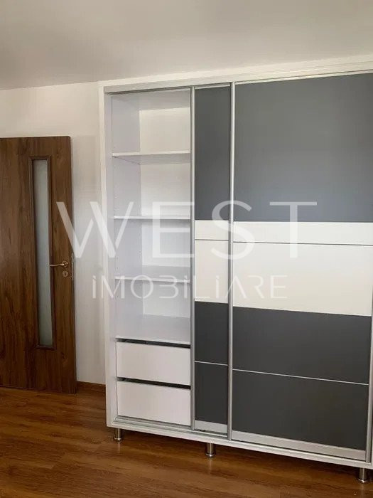 Apartament 2 camere + living | 53 mp | str. Florilor | Parcare | 