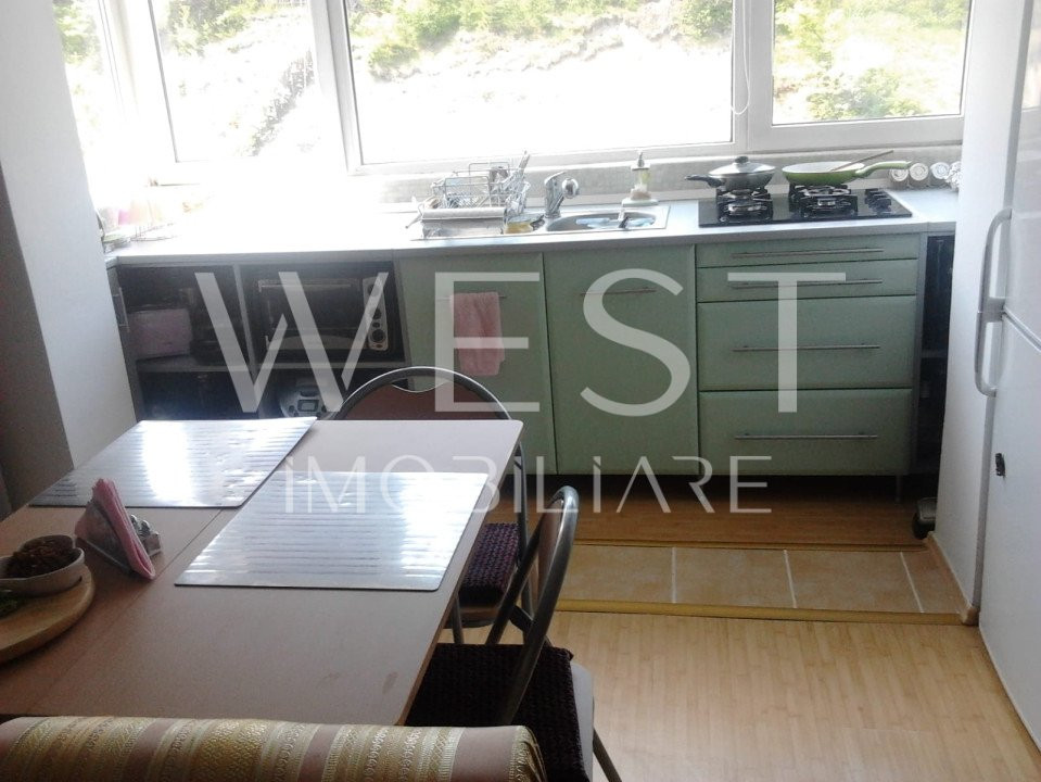 Apartament 3 camere decomandat!Boxa la subsol!Etaj interm.!Grigorescu!