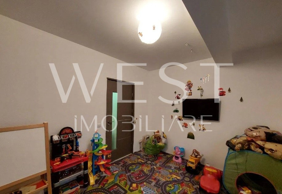Apartament 3 camere 63mp+59mp gradina! Str. Stejarului! Cu Parcare!
