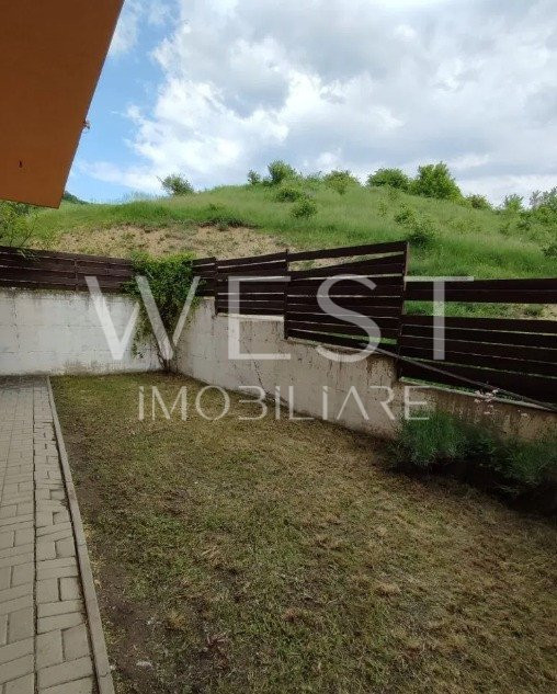 Apartament 3 camere 63mp+59mp gradina! Str. Stejarului! Cu Parcare!
