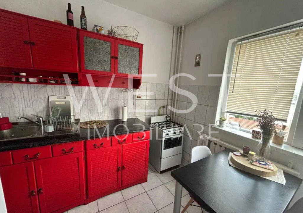 Apartament 1 camera la cheie|Etaj intermediar|Zona Colegiul de Muzica