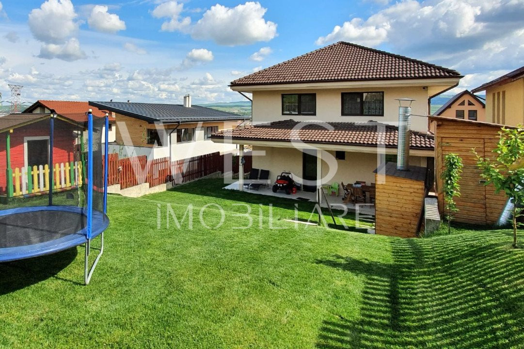 Casa individuală MODERNA cu 5 camere, 240mp! Teren 640mp! Voronet/Iris