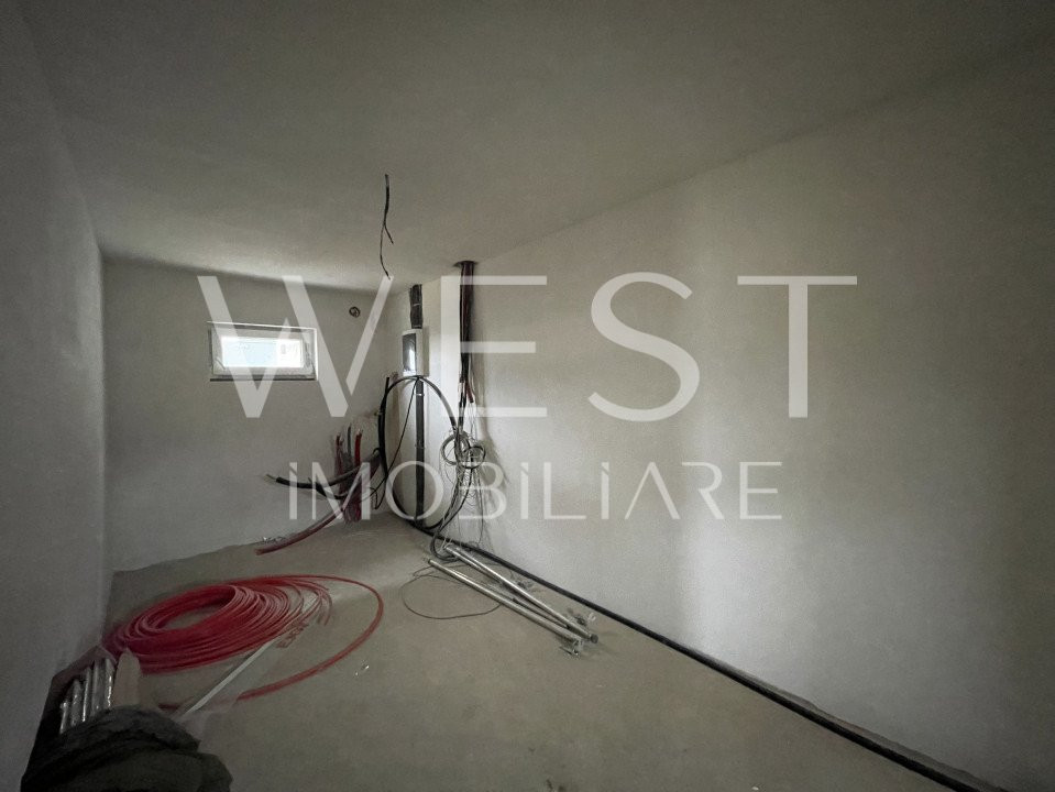Casa individuală D+P+E/206mp! Teren 467mp! 2 parcari! Loc. Dezmir!