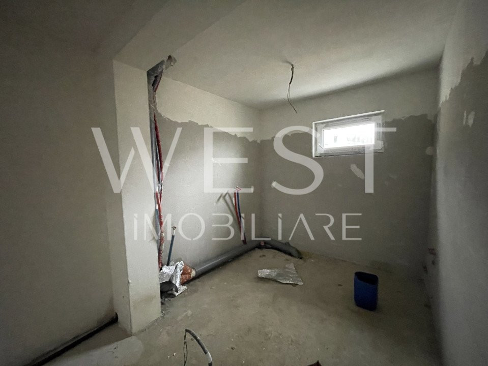 Casa individuală D+P+E/206mp! Teren 467mp! 2 parcari! Loc. Dezmir!