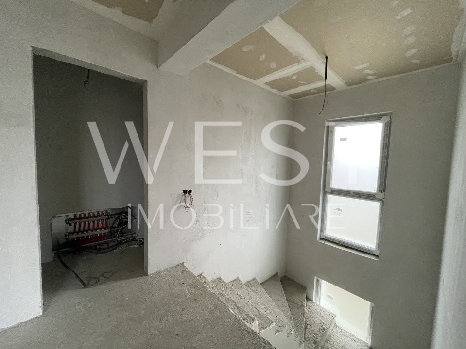 Casa individuală D+P+E/206mp! Teren 467mp! 2 parcari! Loc. Dezmir!