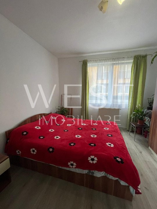Apartament cu 3 camere/60mp! CURTE PRIVATA! Str. Eroilor!