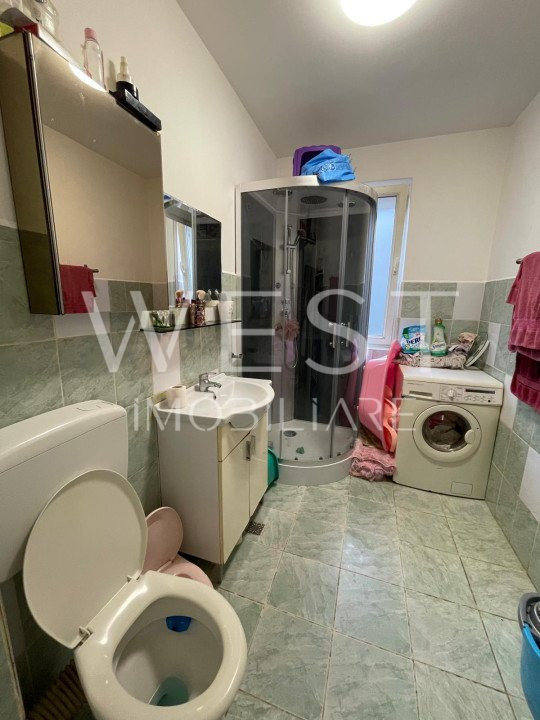Apartament cu 3 camere/60mp! CURTE PRIVATA! Str. Eroilor!