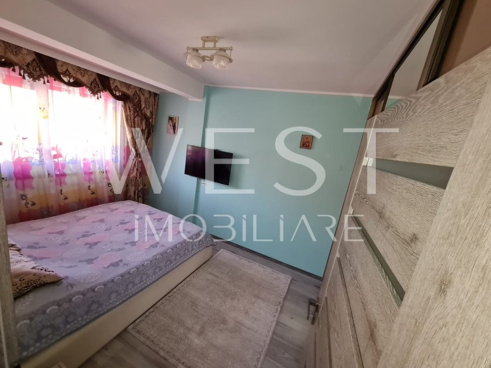 Apartament cu 3 camere/68mp! Balcon 7mp! Parcare! Str. Stejarului!
