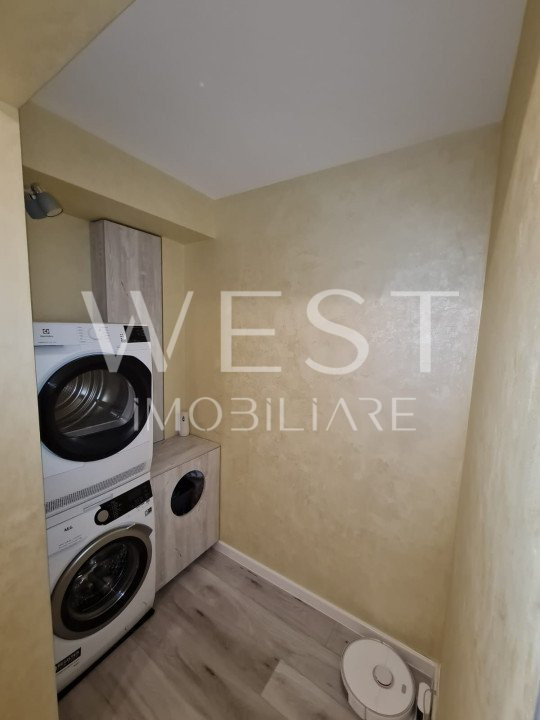 Apartament cu 3 camere/68mp! Balcon 7mp! Parcare! Str. Stejarului!