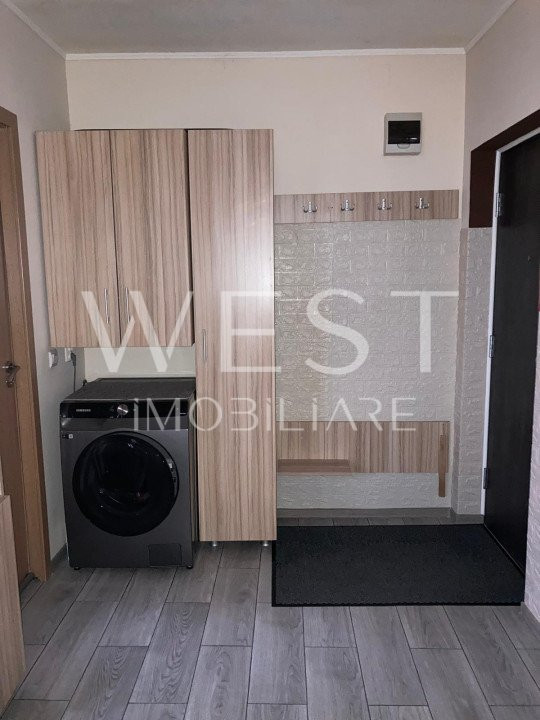 Apartament cu 2 camere, la cheie! Balcon! 2 parcari! Zona Terra!