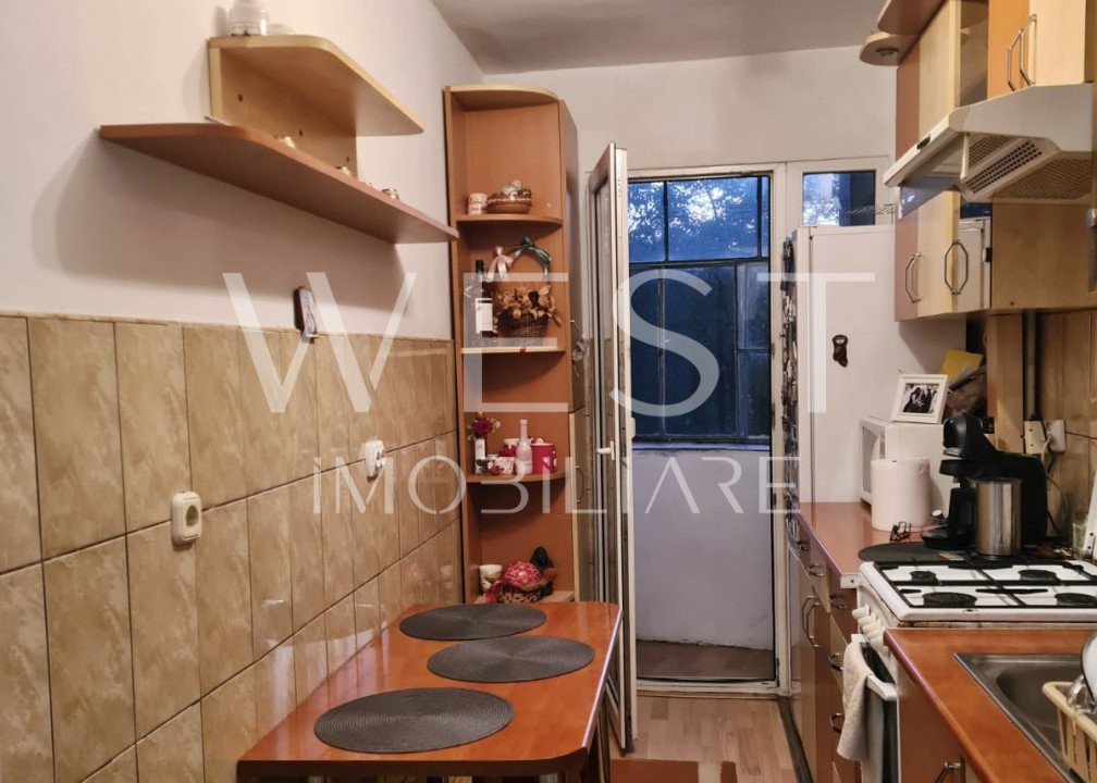 Apartament cu 2 camere, DECOMANDAT! La cheie! Zona BIG / Manastur!