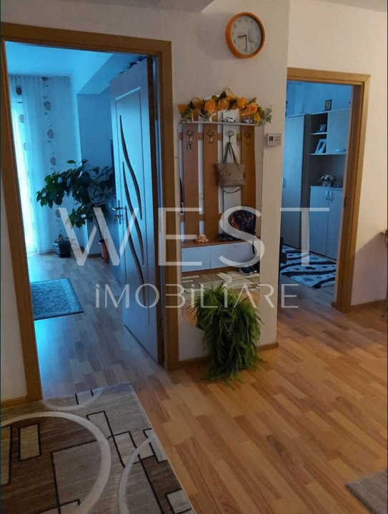 Apartament cu 3 camere, la cheie! 2 balcoane! Parcare! Str. Florilor!