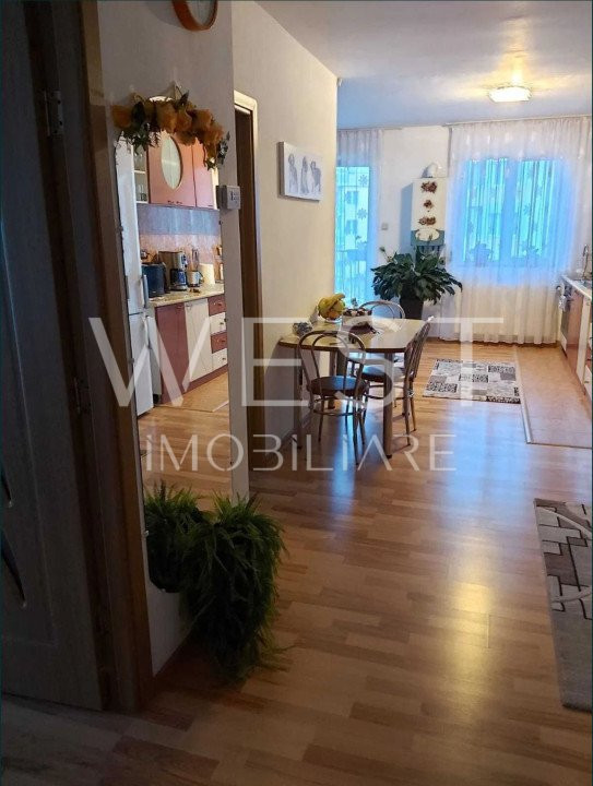 Apartament cu 3 camere, la cheie! 2 balcoane! Parcare! Str. Florilor!