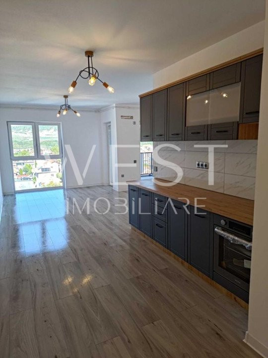 Apartament 3 cam./81 mp, finisat,etaj intermediar, parcare!Zona Oncos!