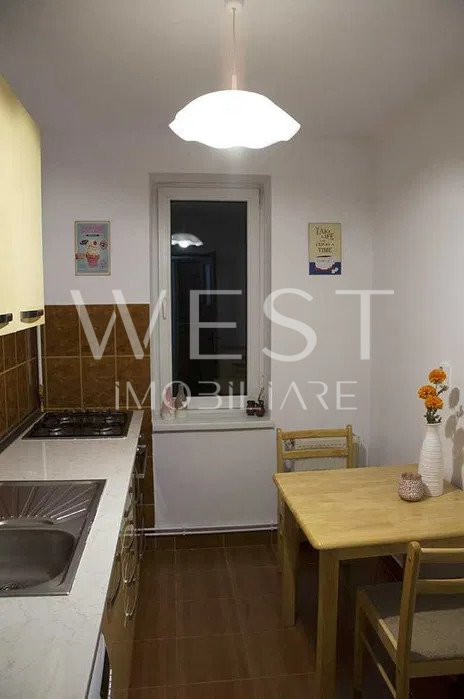 Apartament cu 2 camere, la cheie! Garaj! Semicentral/Horea