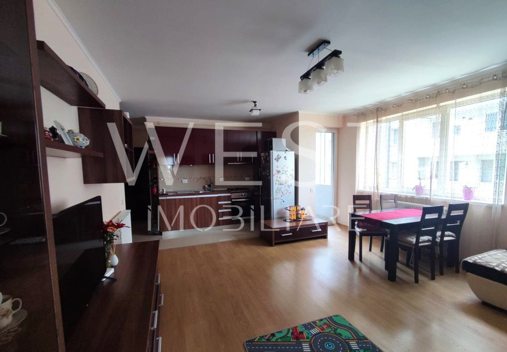Apartament 3 camere,64mp la cheie!Etaj intermediar!Parcare!Zona VIVO !