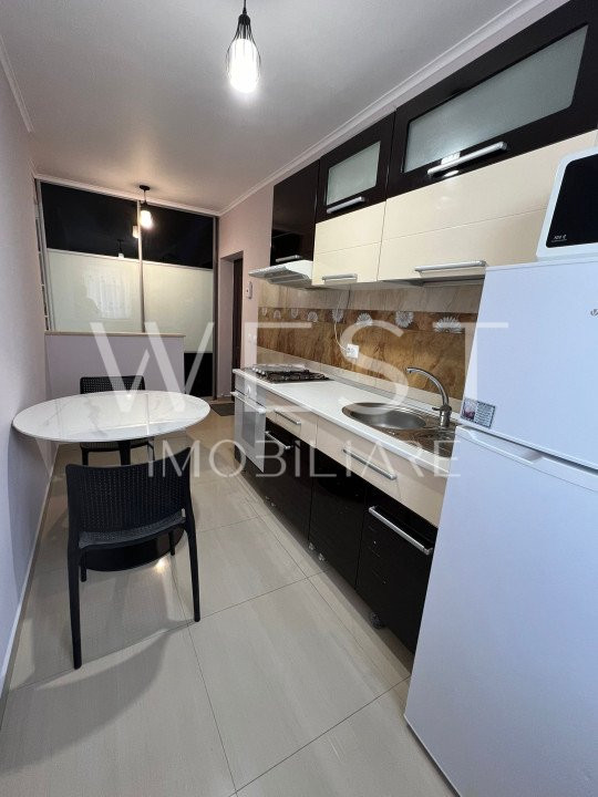 Apartament 2 camere 47mp! Proaspat Renovat! Parcare inclusa! Florilor!