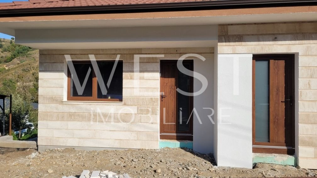 Casa tip duplex 4 camere 120mp+200mp teren! Semifinisat! Tauti! 