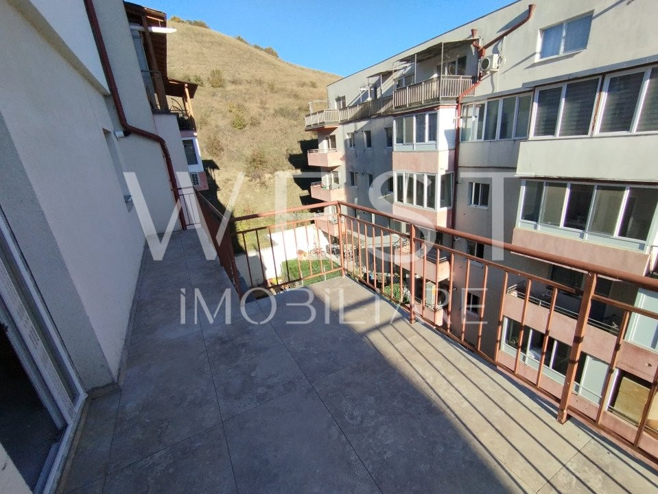 Penthouse unic in Floresti! 161mp utili+143mp terasa! Partial Finisat!