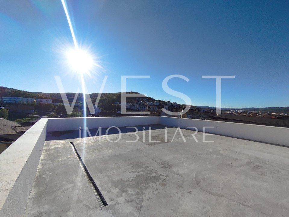 Penthouse unic in Floresti! 161mp utili+143mp terasa! Partial Finisat!