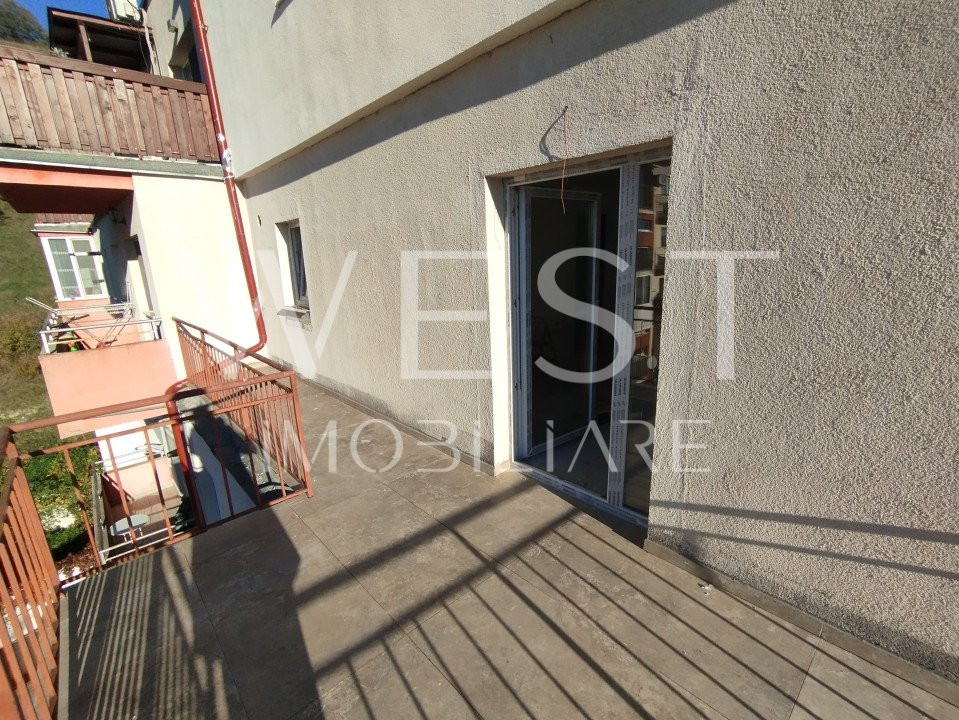 Penthouse unic in Floresti! 161mp utili+143mp terasa! Partial Finisat!
