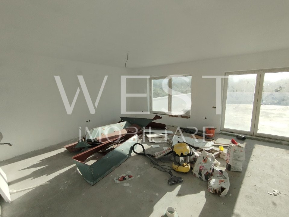 Penthouse unic in Floresti! 161mp utili+143mp terasa! Partial Finisat!