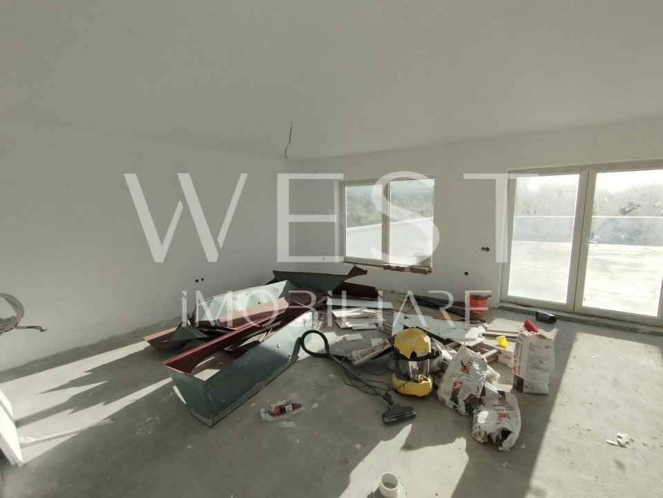 Penthouse unic in Floresti! 161mp utili+143mp terasa! Partial Finisat!